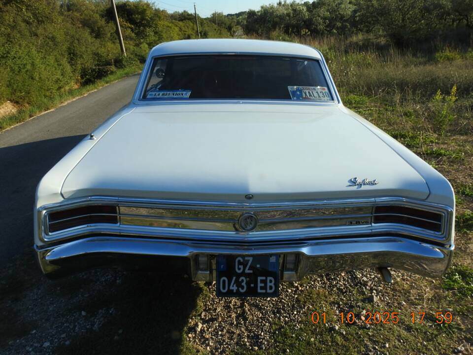 Image 17/47 of Buick Skylark Coupe (1964)