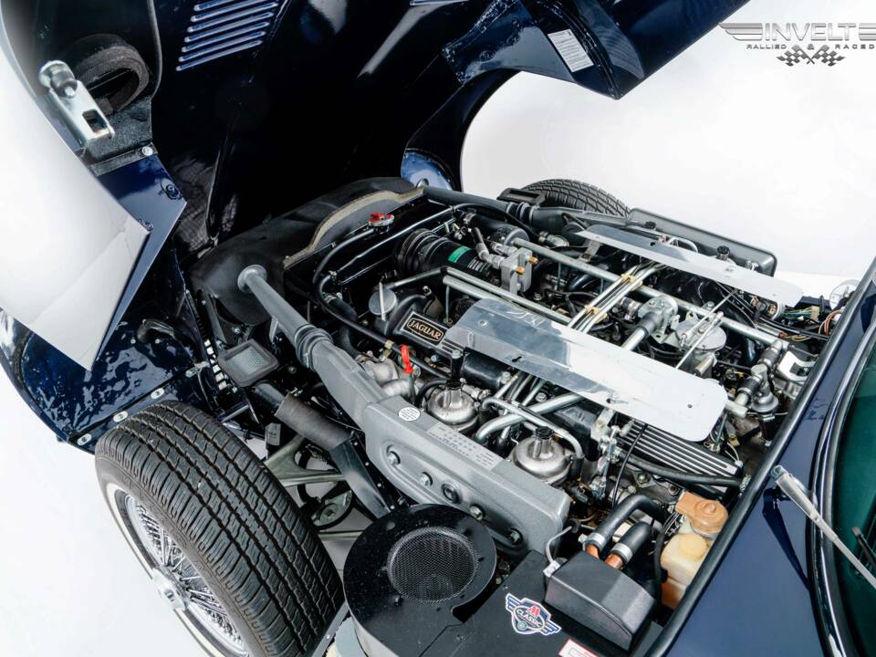 Image 13/18 de Jaguar Type E V12 (1973)