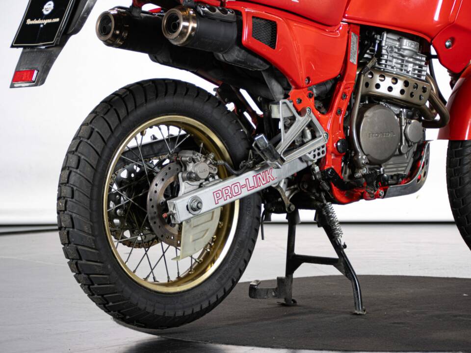 Bild 26/50 von Honda NX 650 Dominator (1990)