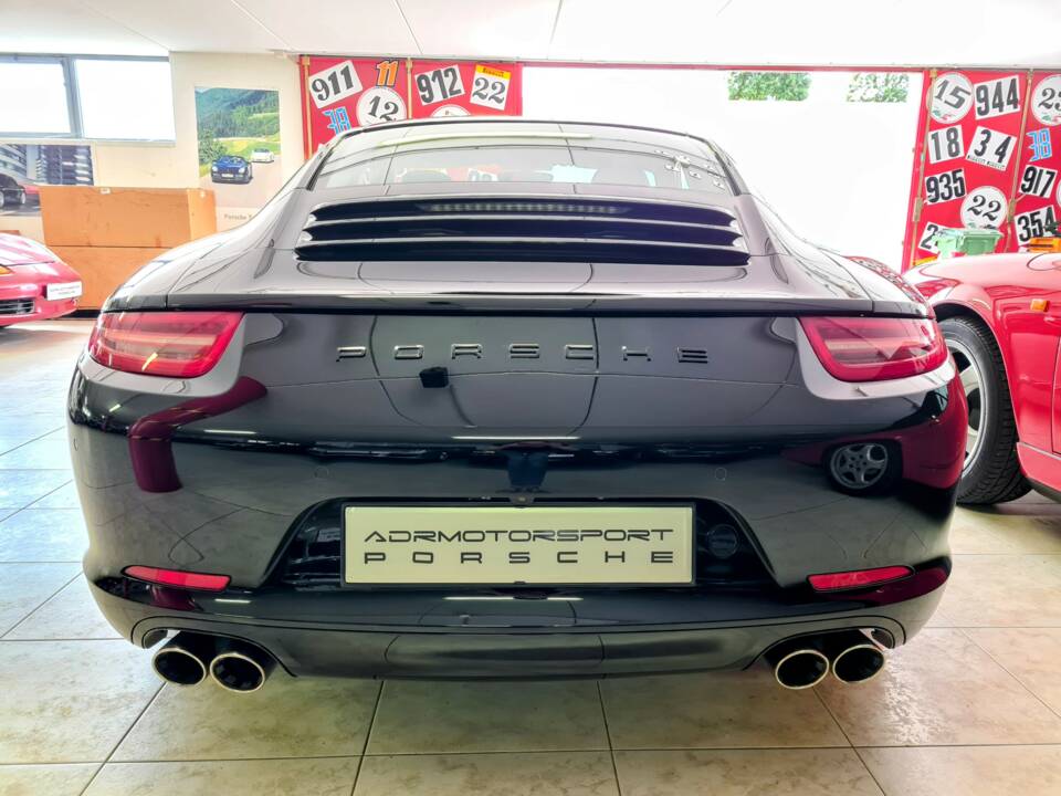 Image 5/21 of Porsche 911 Carrera (2015)