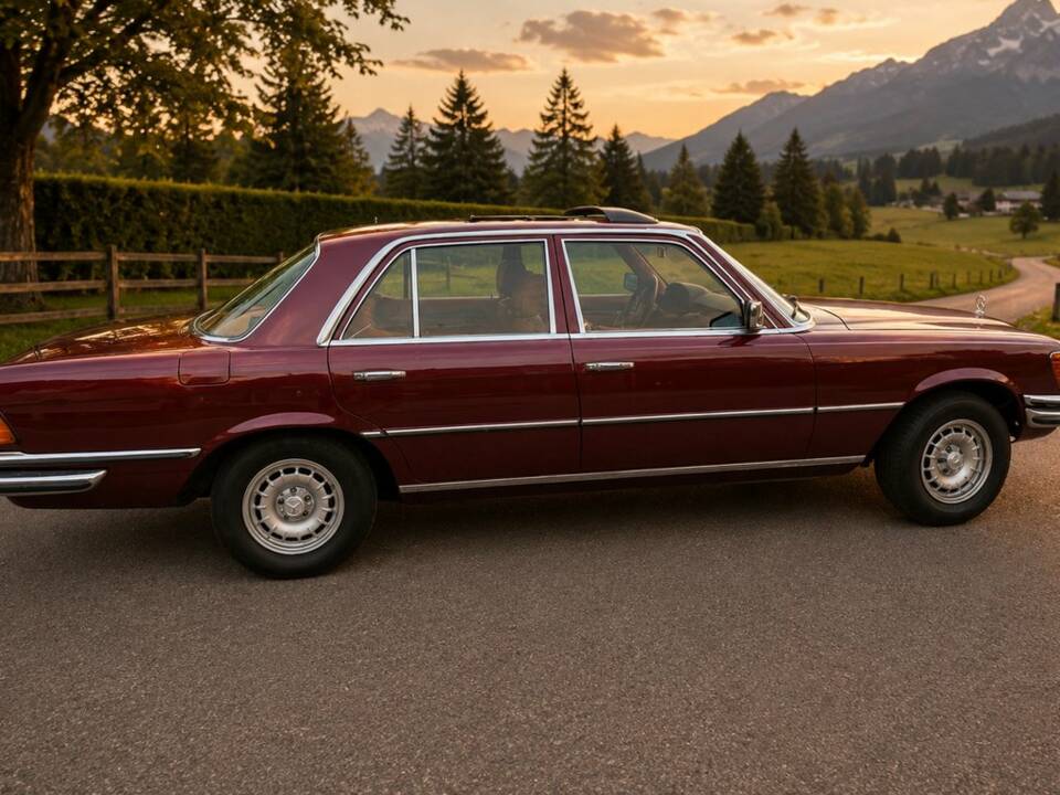 Image 6/8 of Mercedes-Benz 280 SE (1976)