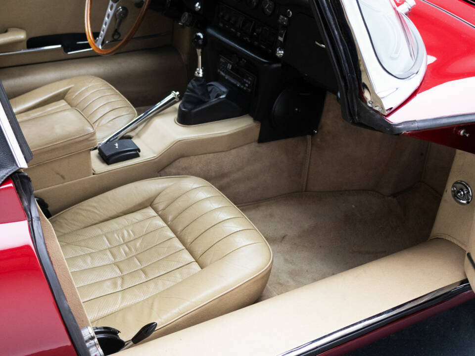 Bild 7/10 von Jaguar E-Type (1970)