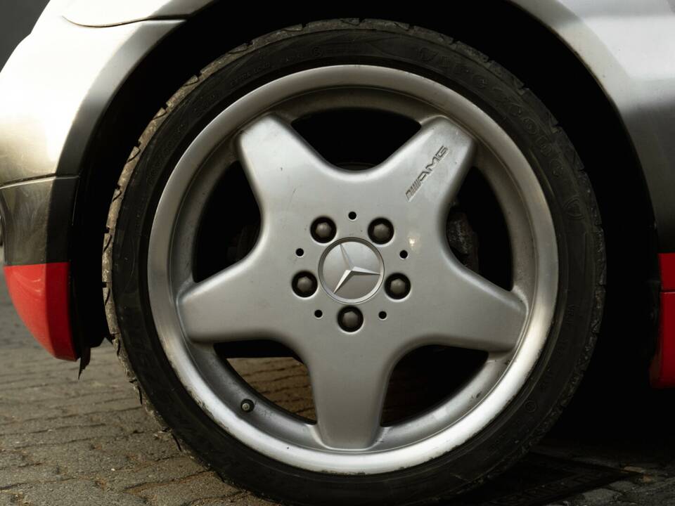 Afbeelding 10/41 van Mercedes-Benz A 160 "F1 Häkkinen Edition" (1999)