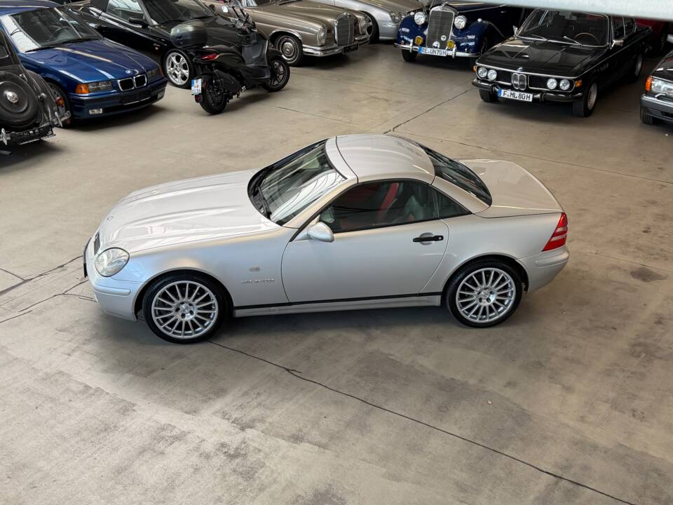 Image 4/51 of Mercedes-Benz SLK 230 Kompressor (1997)