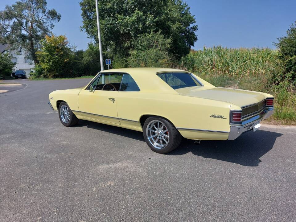 Image 2/13 of Chevrolet Chevelle Malibu Coupe (1967)