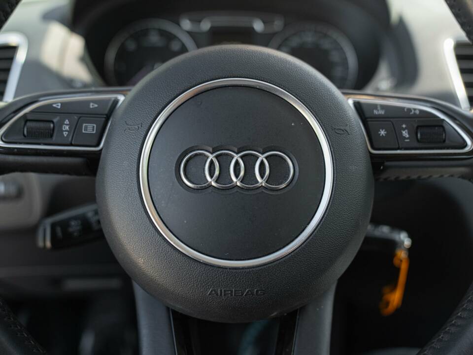 Bild 29/50 von Audi Q3 2.0 TDI quattro (2012)