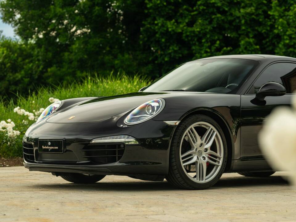 Image 30/50 of Porsche 911 Carrera S (2013)