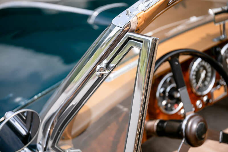 Image 37/50 of Aston Martin DB 2&#x2F;4 Mk I DHC (1954)