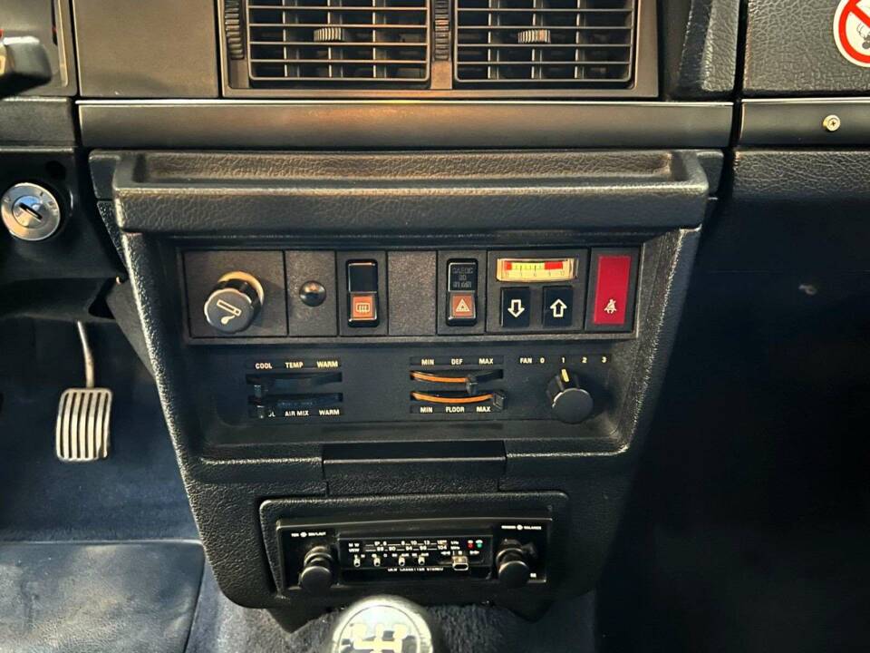 Imagen 12/15 de Volvo 244 (1980)