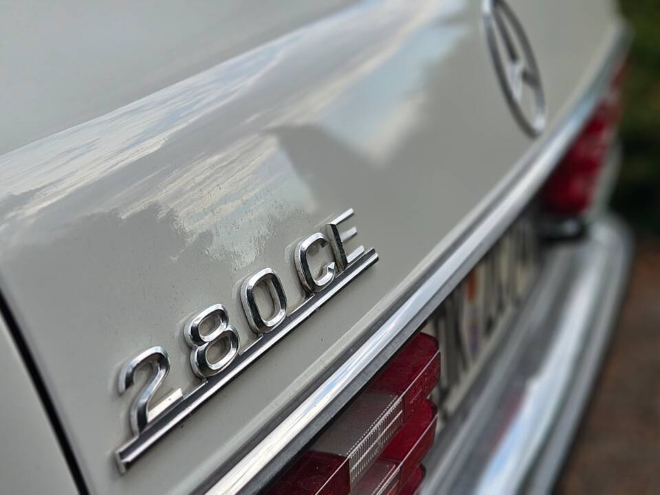 Immagine 4/16 di Mercedes-Benz 280 CE (1977)