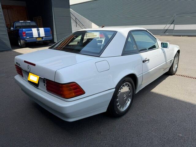 Image 5/20 of Mercedes-Benz 300 SL-24 (1992)