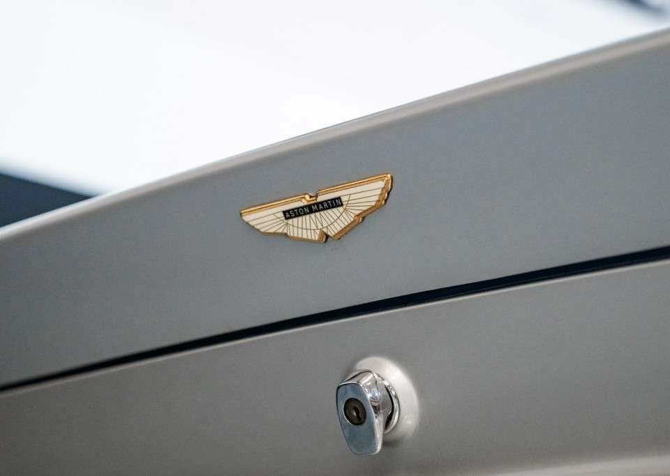 Bild 18/50 von Aston Martin V8 (1978)