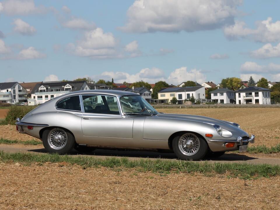 Bild 32/38 von Jaguar E-Type (2+2) (1968)