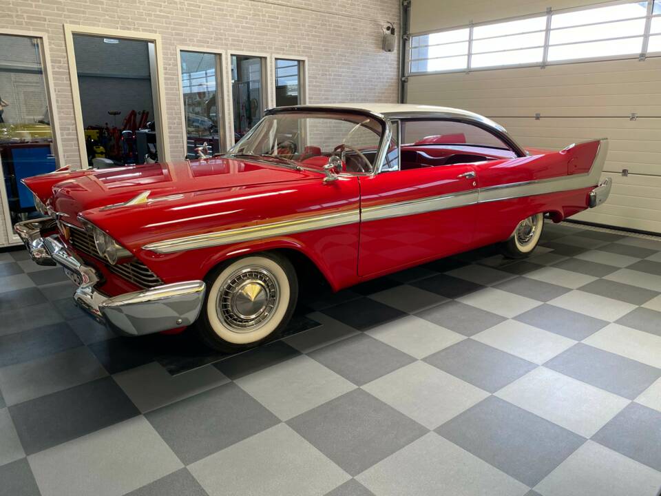 Image 1/8 of Plymouth Sport Fury (1958)