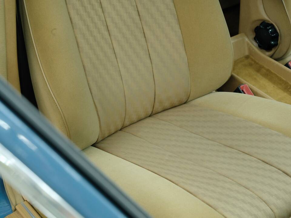 Bild 31/50 von Mercedes-Benz 280 SE (1983)