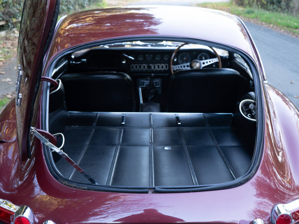 Bild 12/16 von Jaguar E-Type 4.2 (1967)