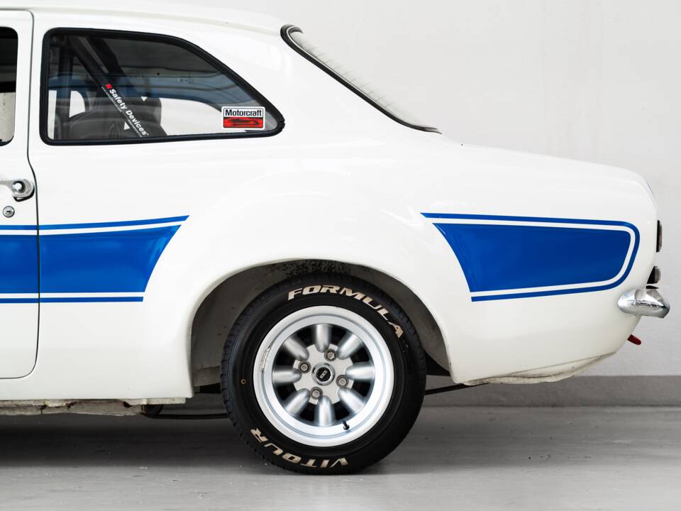 Image 32/47 de Ford Escort RS 2000 (1975)