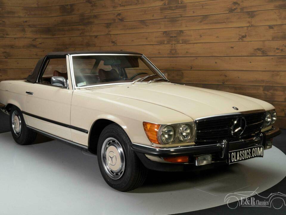 Image 17/19 of Mercedes-Benz 350 SL (1972)