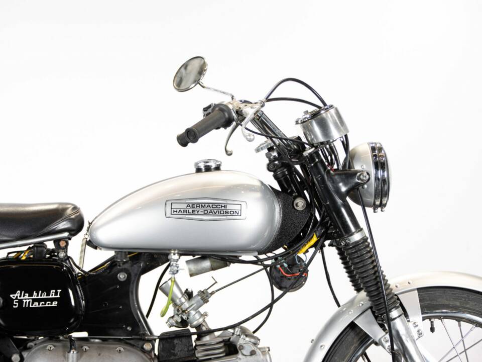 Immagine 35/50 di Cagiva DUMMY (1970)