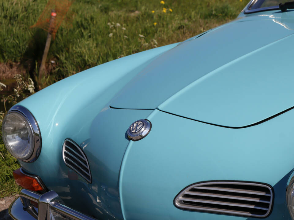 Image 22/50 of Volkswagen Karmann Ghia 1600 (1970)