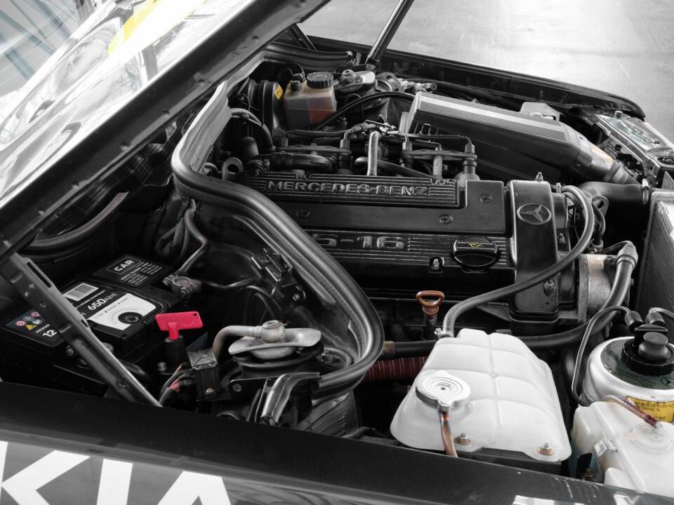 Imagen 49/50 de Mercedes-Benz 190 E 2.5-16 Evolution II (1990)