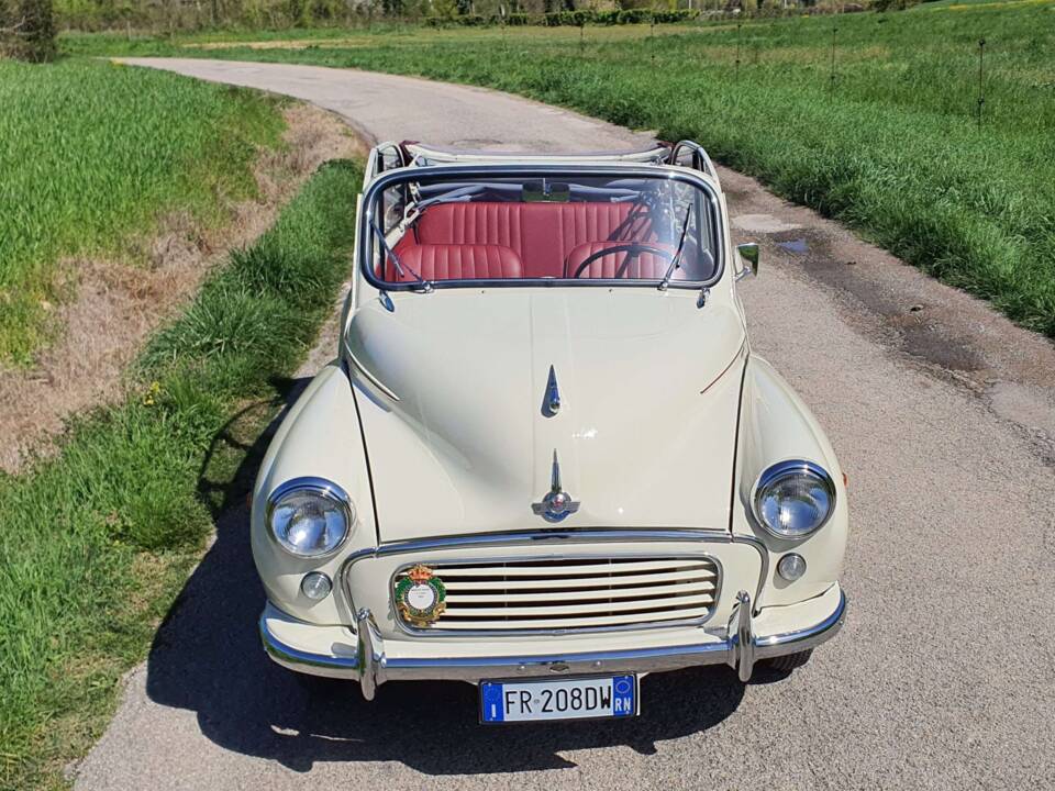 Image 16/66 of Morris Minor 1000 Tourer (1961)