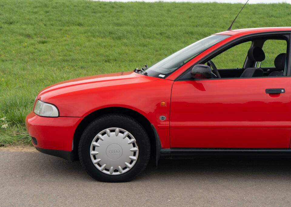 Bild 5/8 von Audi A4 1.6 (1995)