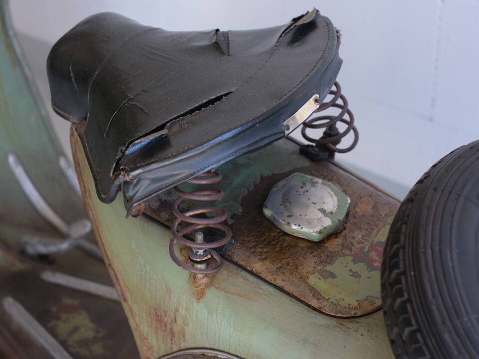 Immagine 7/18 di Piaggio Vespa 125 (1953)