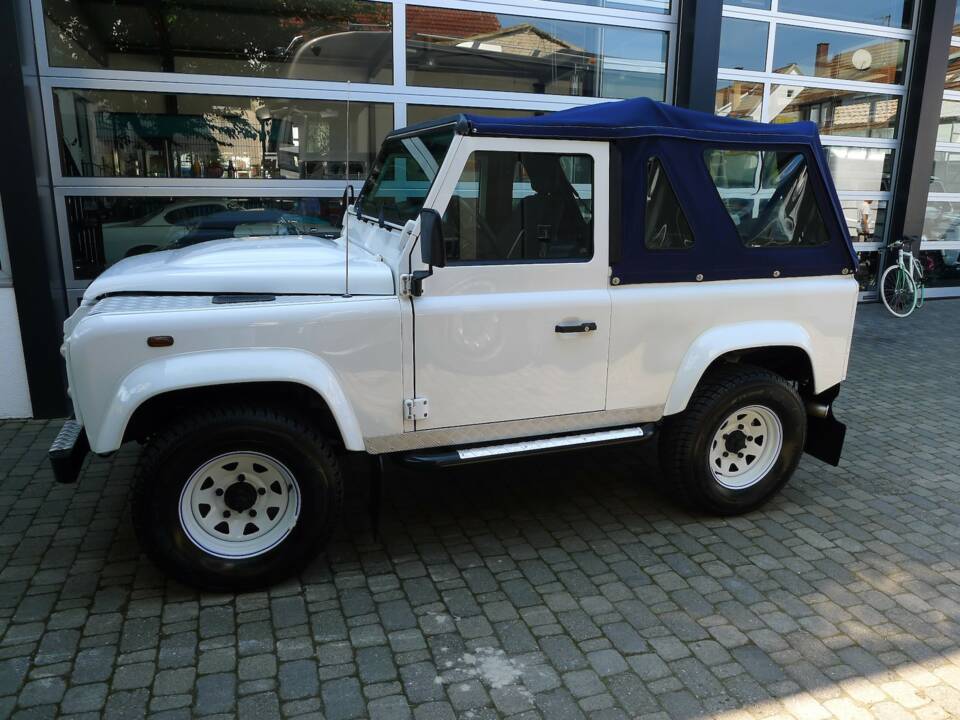 Image 5/15 of Land Rover Defender 90 (2014)
