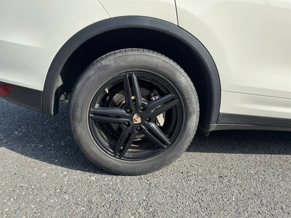Bild 56/61 von Porsche Cayenne S (2010)