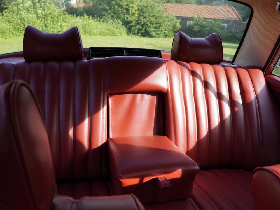 Bild 9/16 von Mercedes-Benz 280 S (1971)