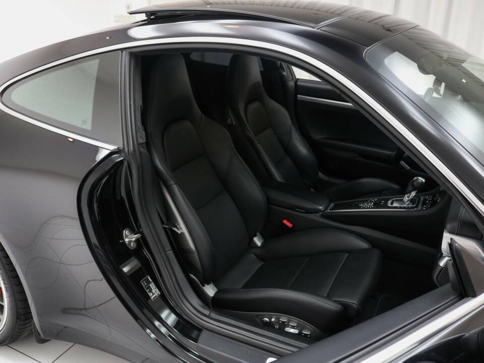 Immagine 7/17 di Porsche 911 Carrera S (2016)