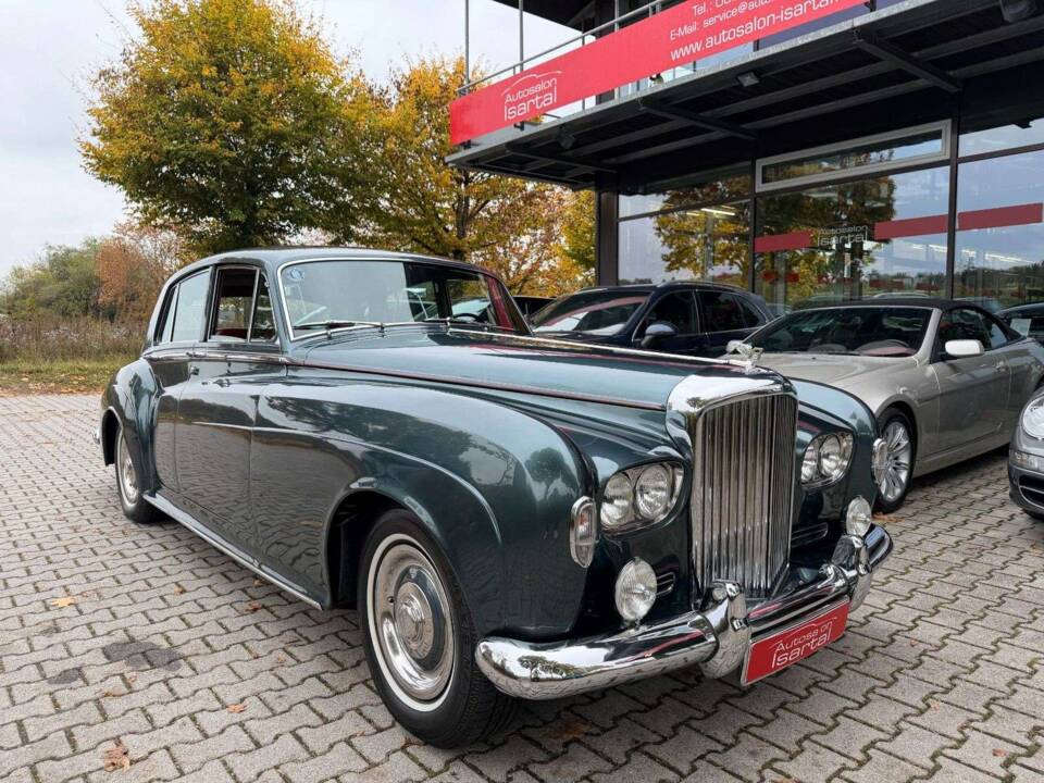 Image 11/36 of Bentley S 3 (1965)