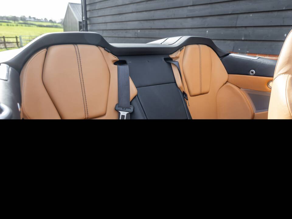 Bild 15/65 von Aston Martin DBS Volante (2011)