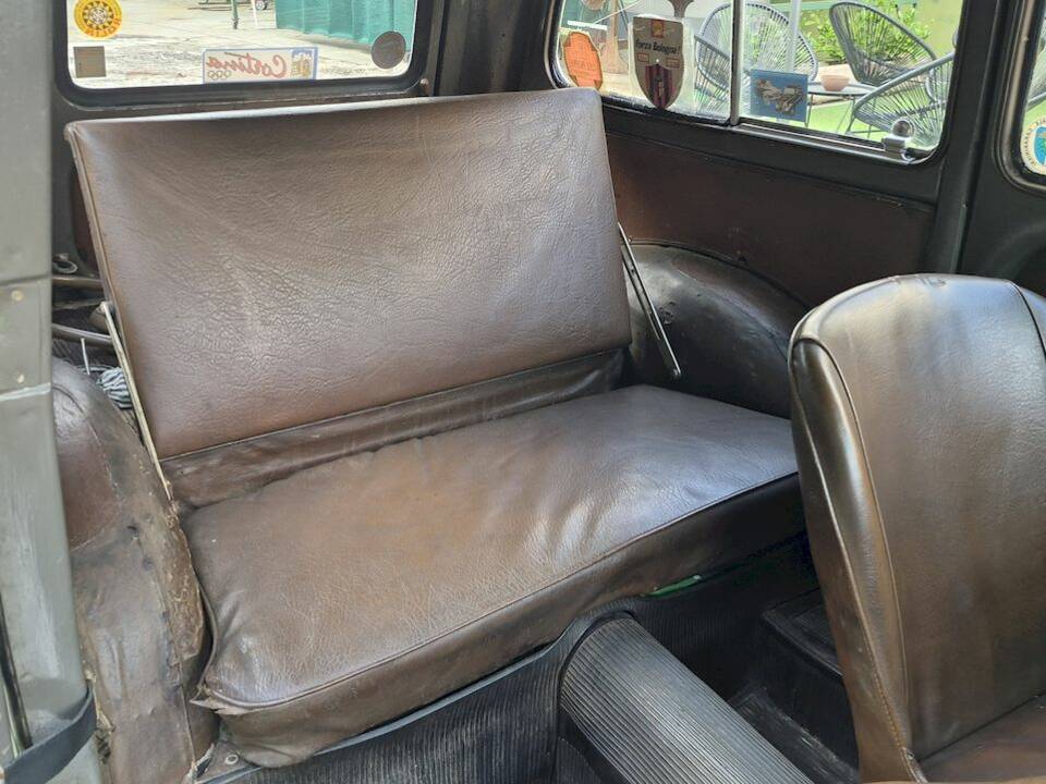 Image 31/42 of FIAT 500 C Belvedere (1953)