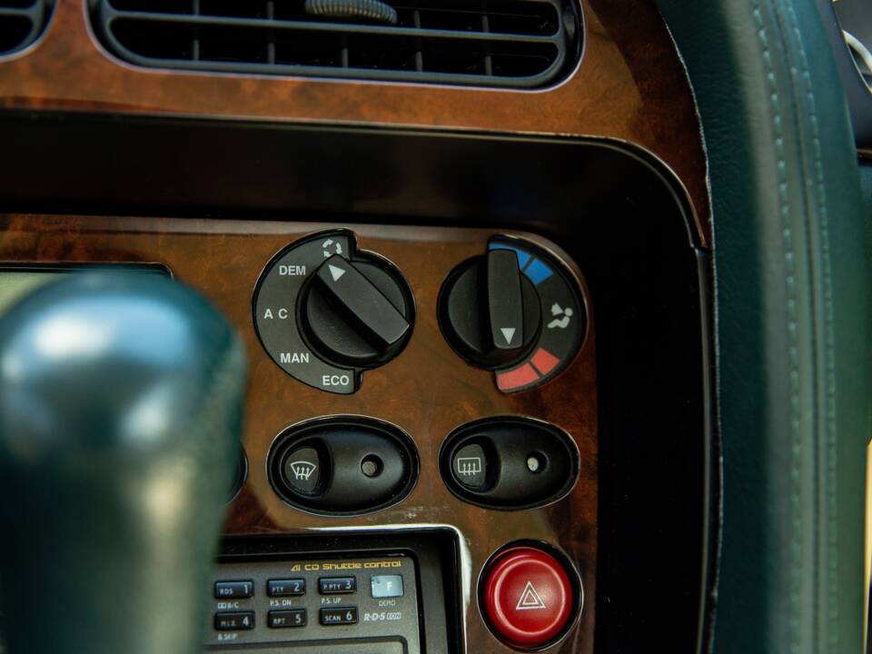 Bild 22/43 von Aston Martin DB 7 (1998)