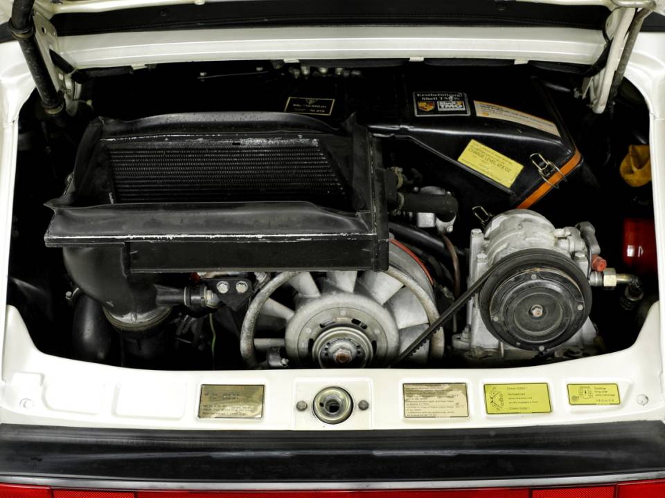 Immagine 17/19 di Porsche 911 Turbo 3.3 Flatnose (1989)