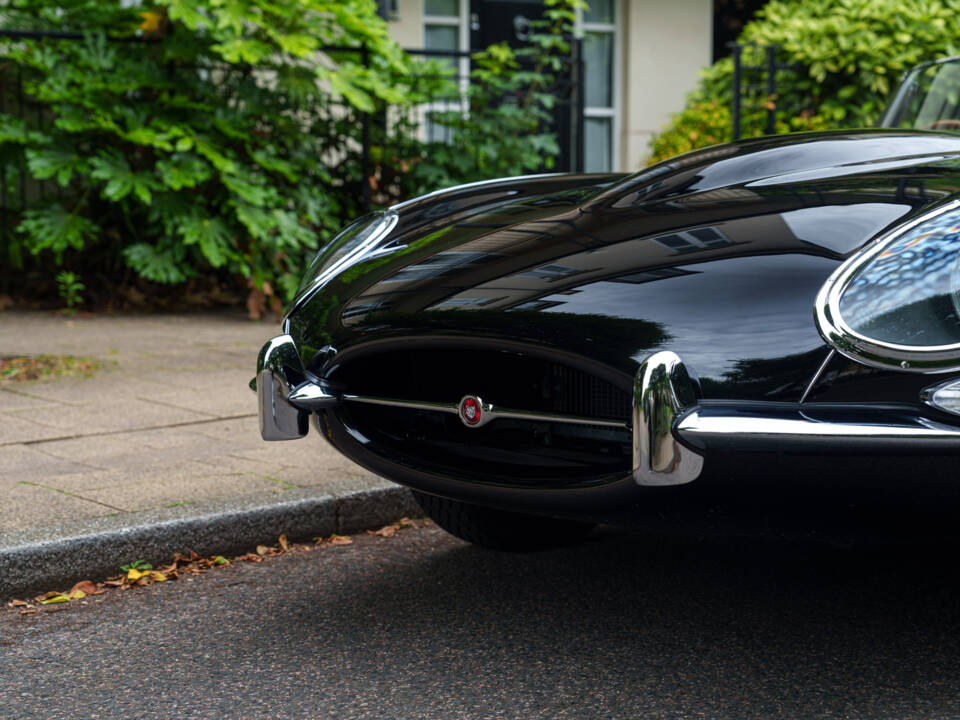 Imagen 9/22 de Jaguar E-Type 3.8 (1964)