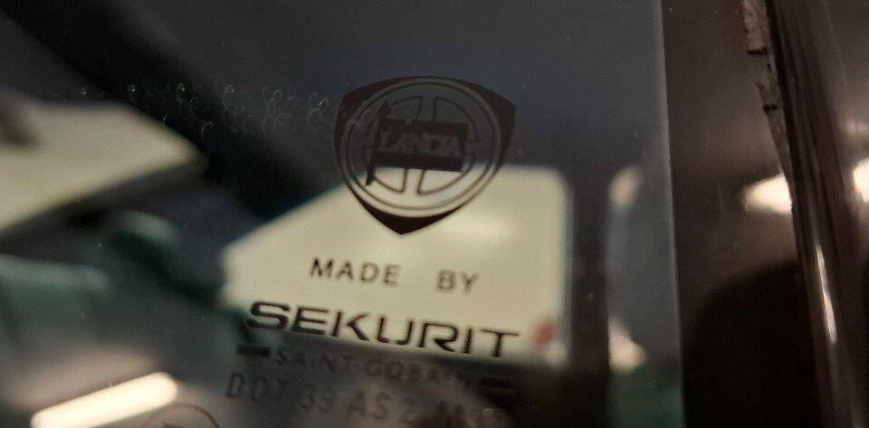 Image 43/49 of Lancia DELTA HPE 2.0 16V TURBO 3 (1997)