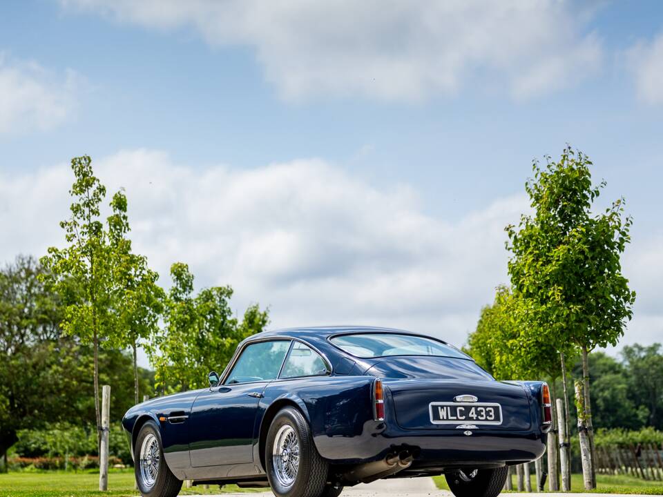 Image 34/41 of Aston Martin DB 4 GT (1959)