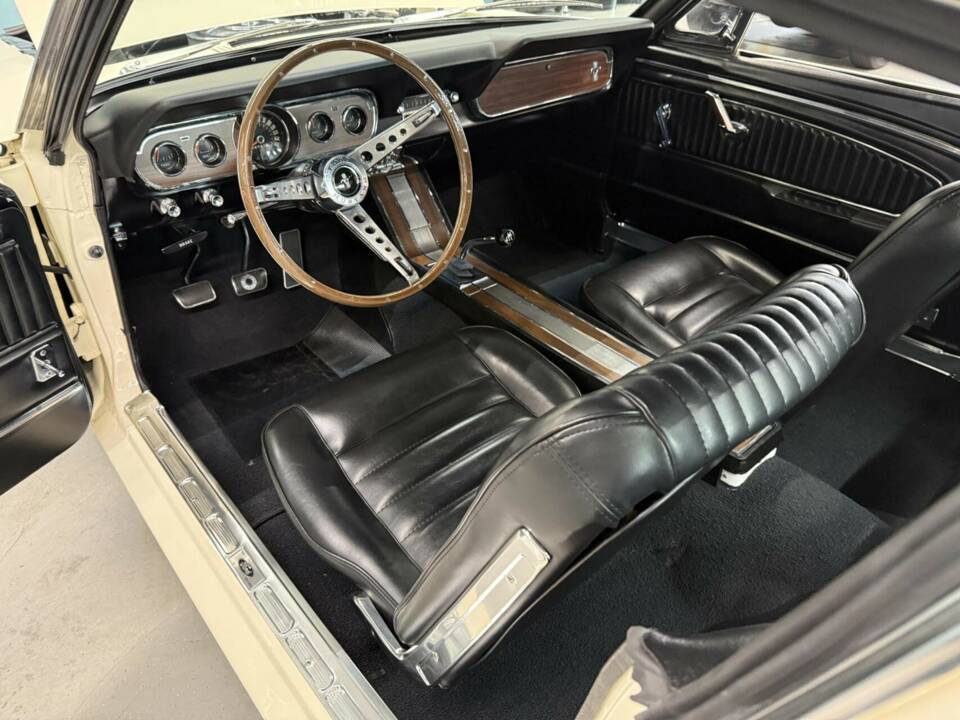 Bild 30/50 von Ford Mustang GT (1966)
