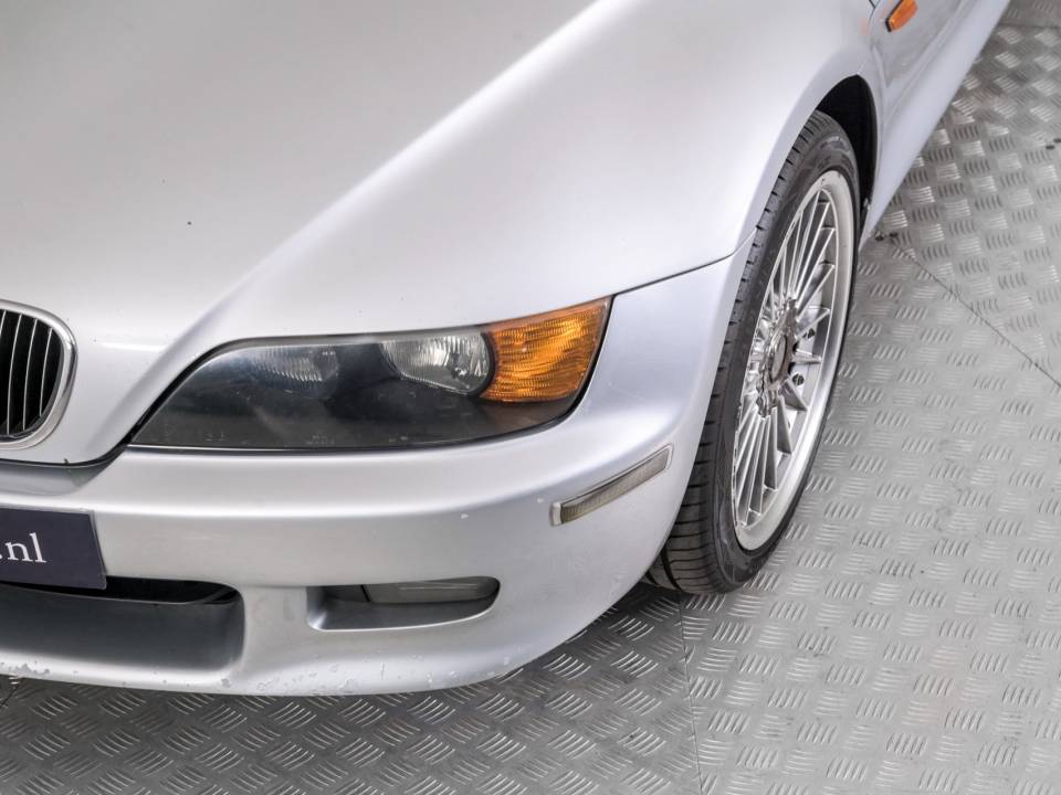 Image 18/48 de BMW Z3 2.8 (1998)