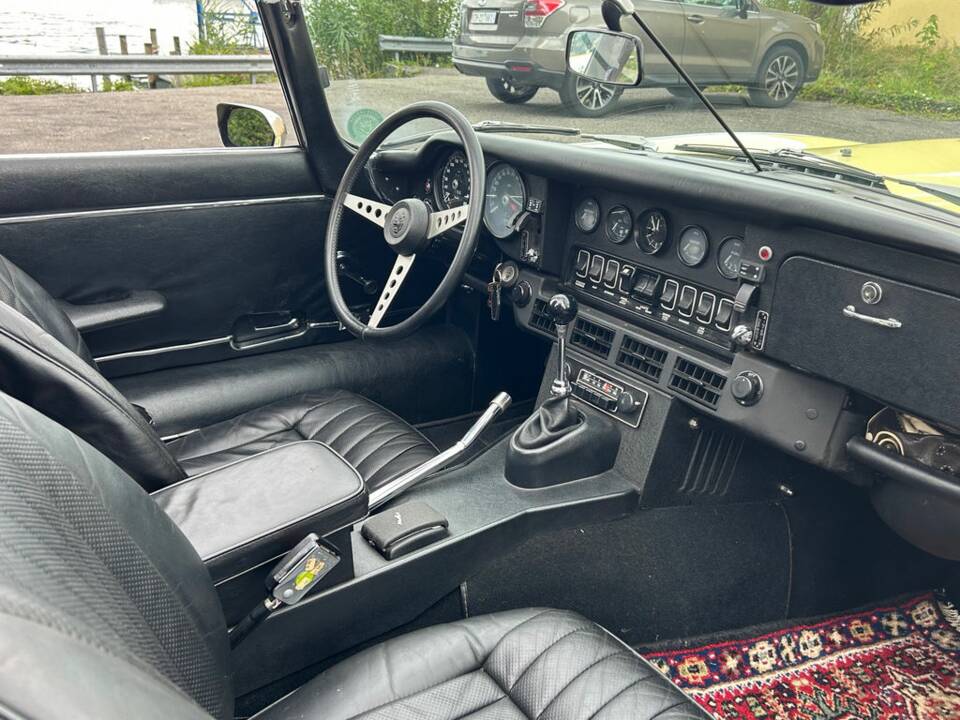 Image 2/8 de Jaguar Type E V12 (1973)