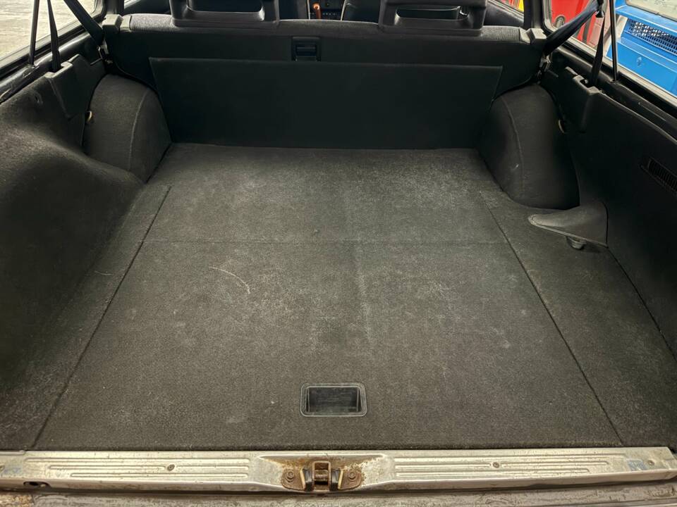 Imagen 16/16 de Volvo 245 GL (1993)