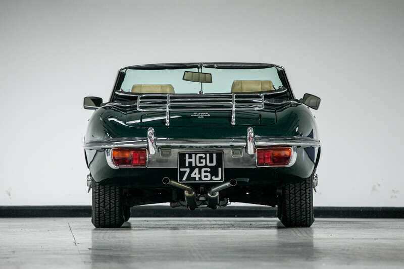 Image 7/23 de Jaguar E-Type (1970)