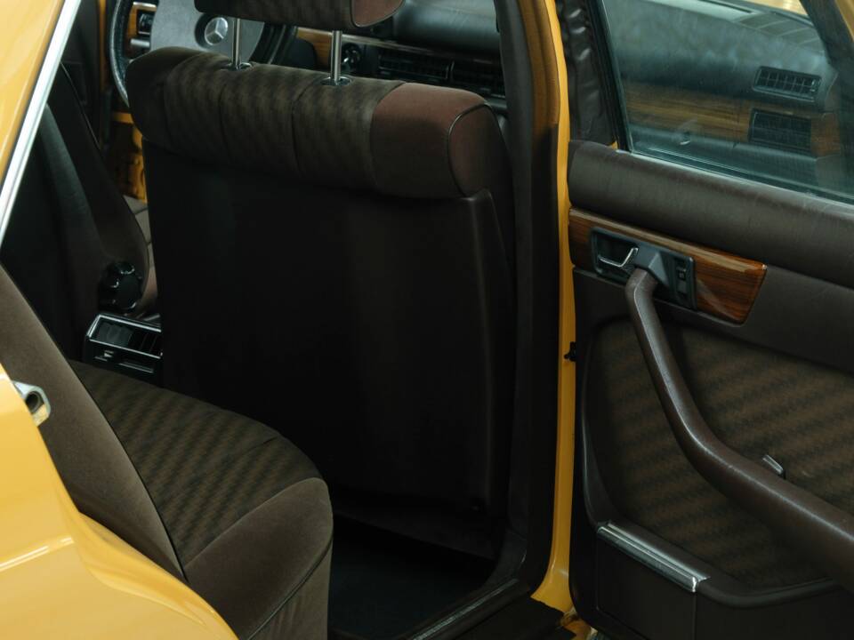 Bild 36/50 von Mercedes-Benz 280 SE (1981)
