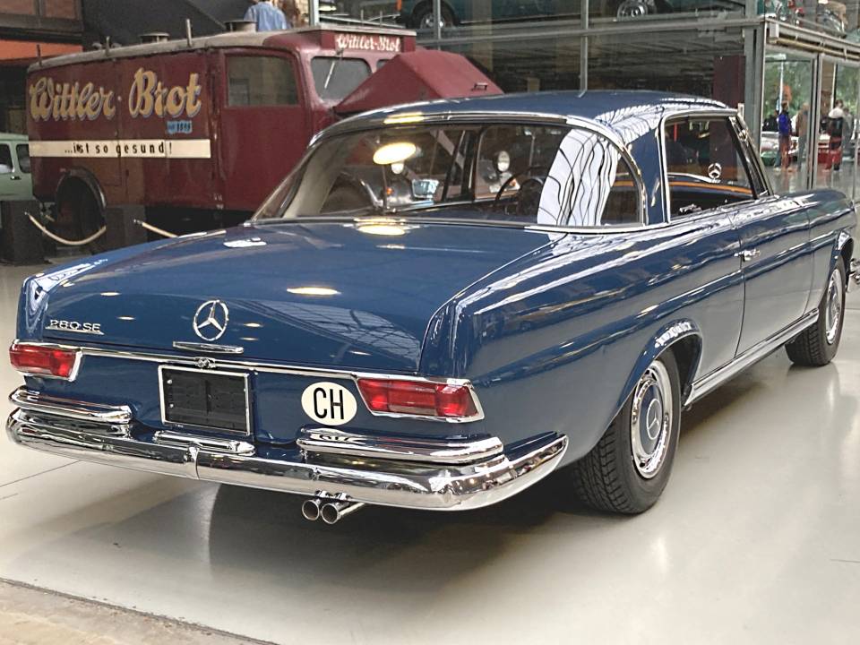 Image 9/19 of Mercedes-Benz 280 SE (1968)
