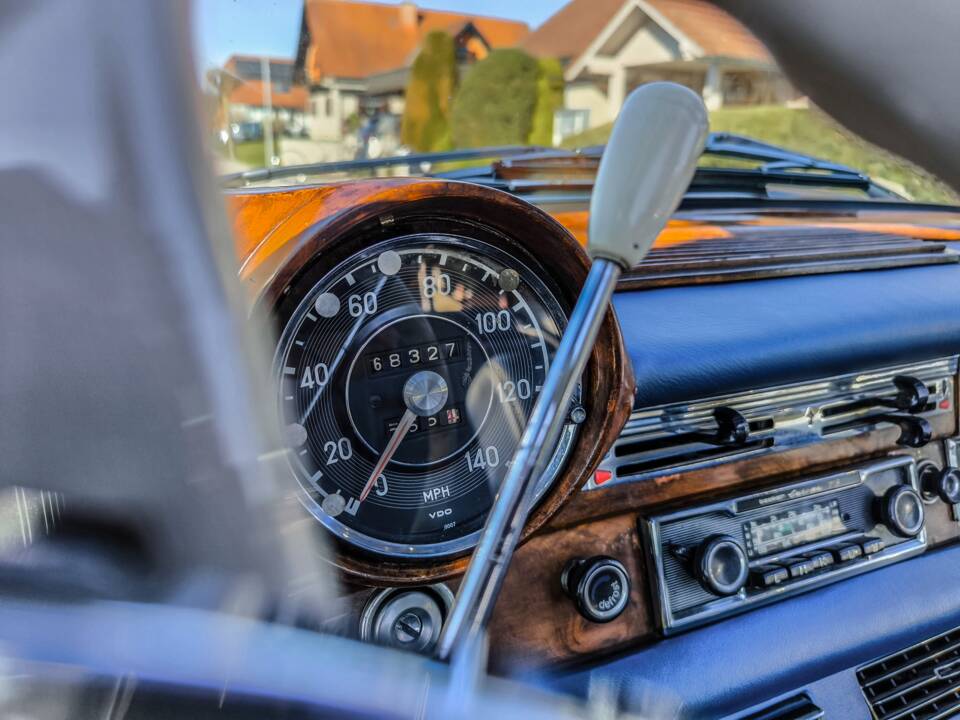 Afbeelding 22/24 van Mercedes-Benz 220 SE b (1964)