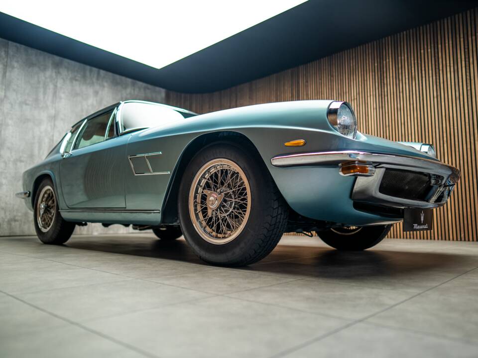 Image 13/97 of Maserati Mistral 3700 (1965)