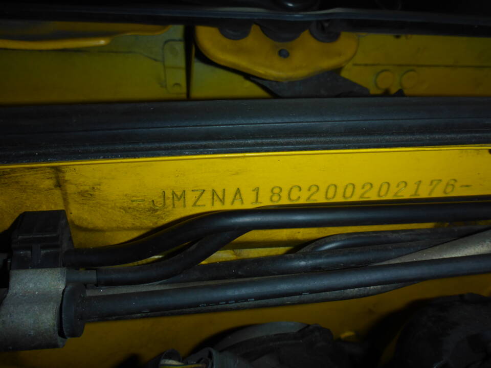 Immagine 42/56 di Mazda MX-5 1.6 (1995)